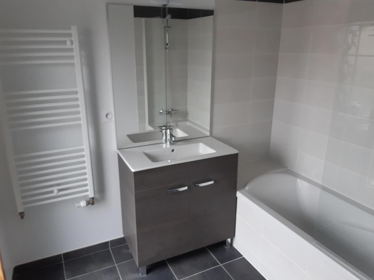 
																																							3 pièces - 
																																						1er étage - 61m² - 1 124,53 € - Photo #2