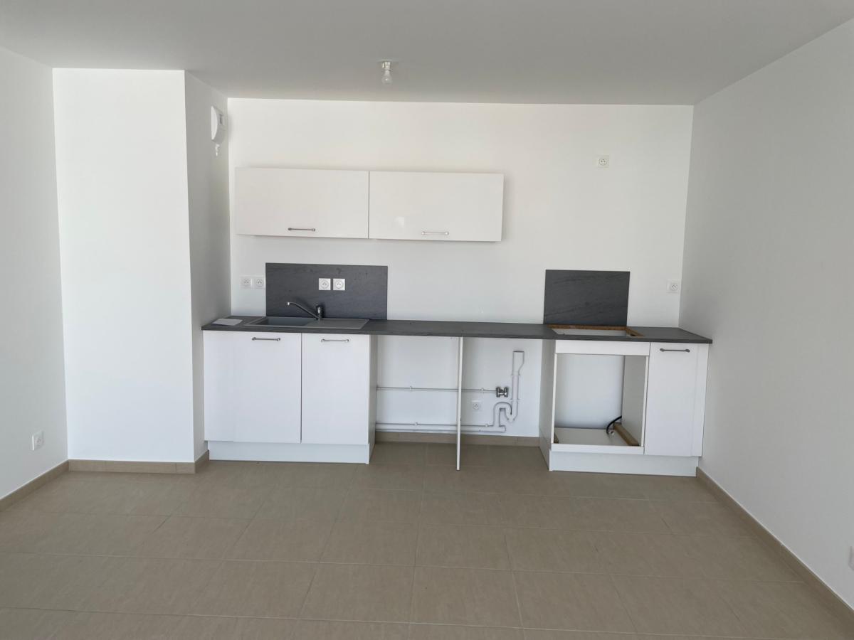 
																			3 pièces - 
																		1er étage - 63m² - 860,42 € - Photo #1