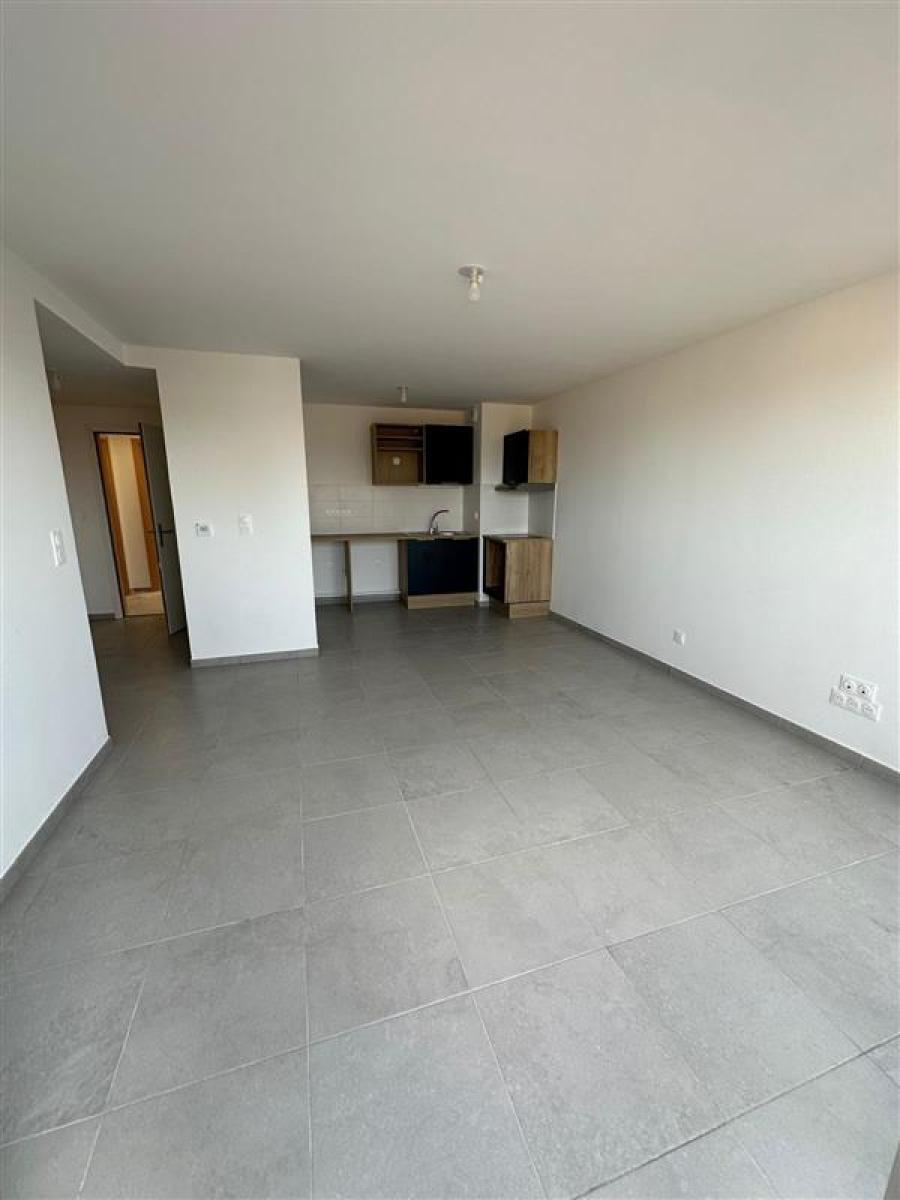 
																			2 pièces - 
																		3ème étage - 46m² - 741,40 € - Photo #3