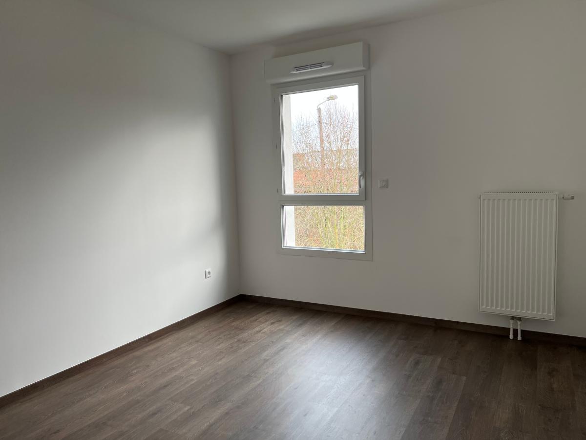 3 pièces - 2ème étage - 64m² - 763,98 € - Photo #2