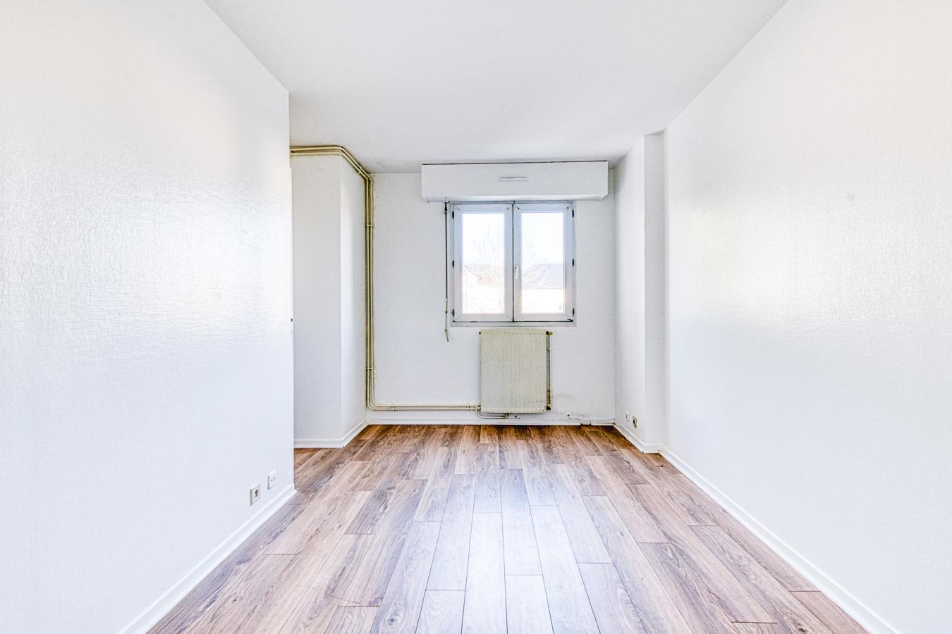 
																			4 pièces - 
																		1er étage - 84m² - 370 000 € - Photo #4