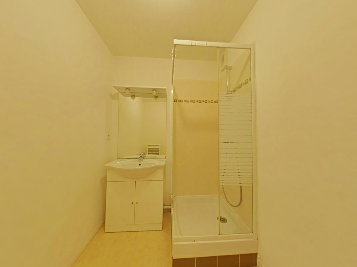 
																																							2 pièces - 
																																						1er étage - 45m² - 619,95 € - Photo #3