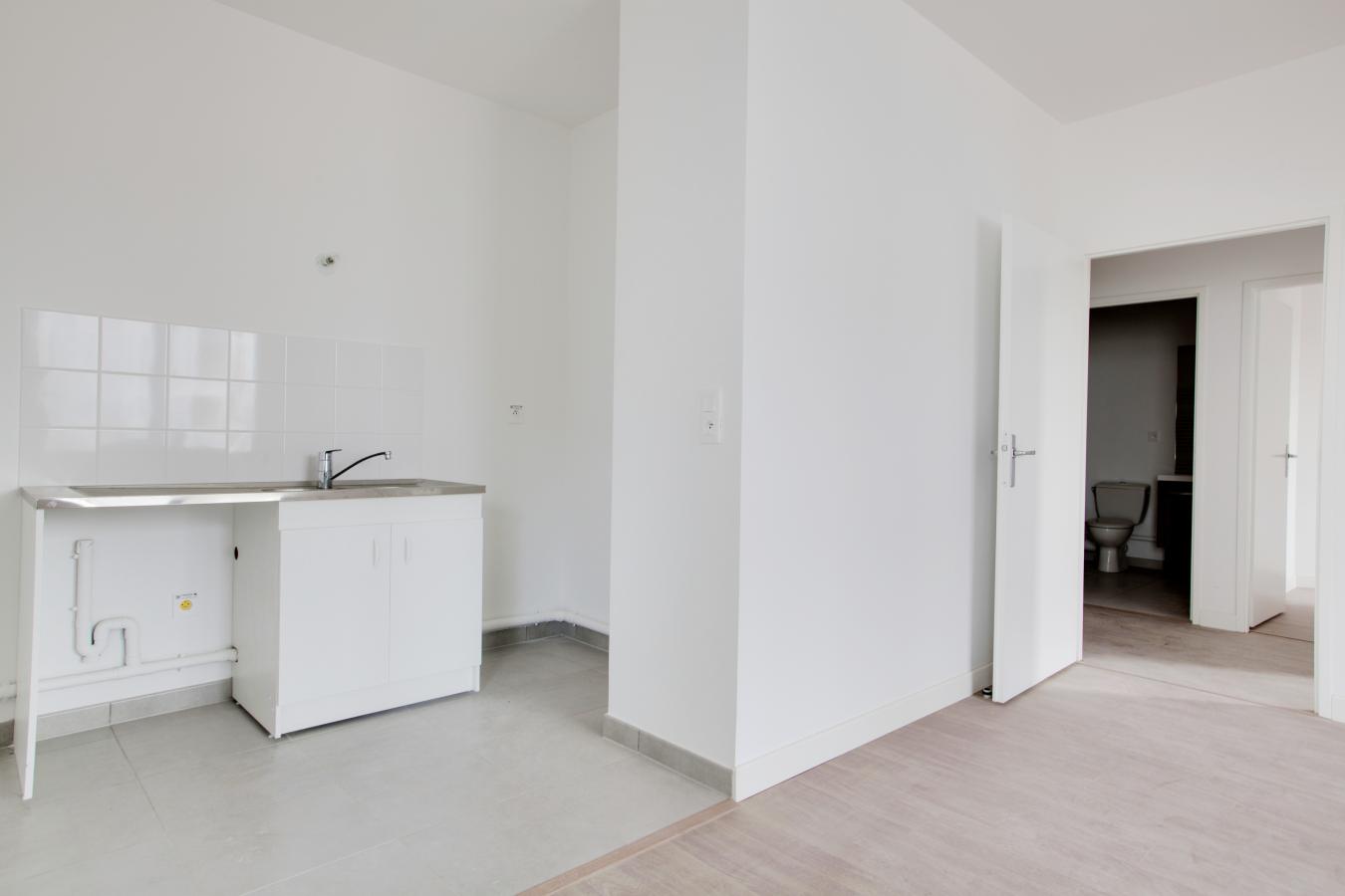 3 pièces - 1er étage - 61m² - 1 615,20 € - Photo #0