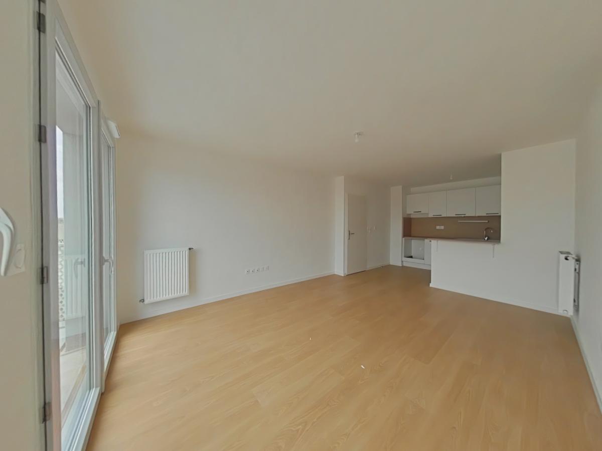 3 pièces - 5ème étage - 65m² - 847,68 € - Photo #1