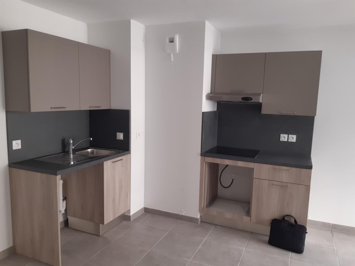 4 pièces - 3ème étage - 84m² - 1 319,77 € - Photo #4