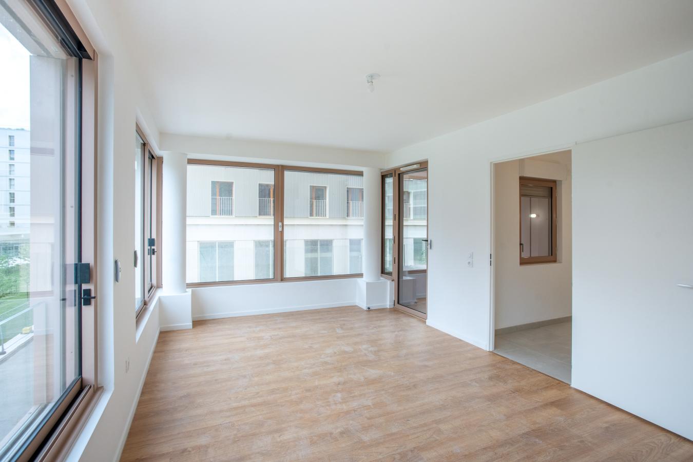 
																																							3 pièces - 
																																						4ème étage - 72m² - 1 456,62 € - Photo #3
