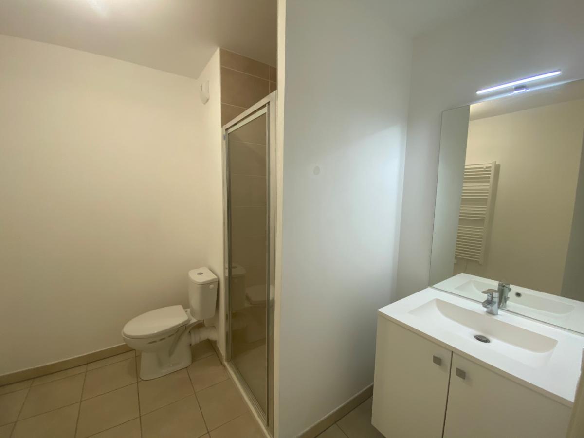 2 pièces - 2ème étage - 39m² - 702,29 € - Photo #2