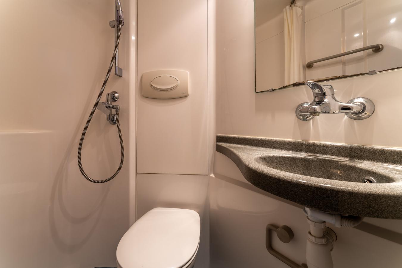 
																			1 pièce - 
																		RDC - 16m² - 481,32 € - Photo #6