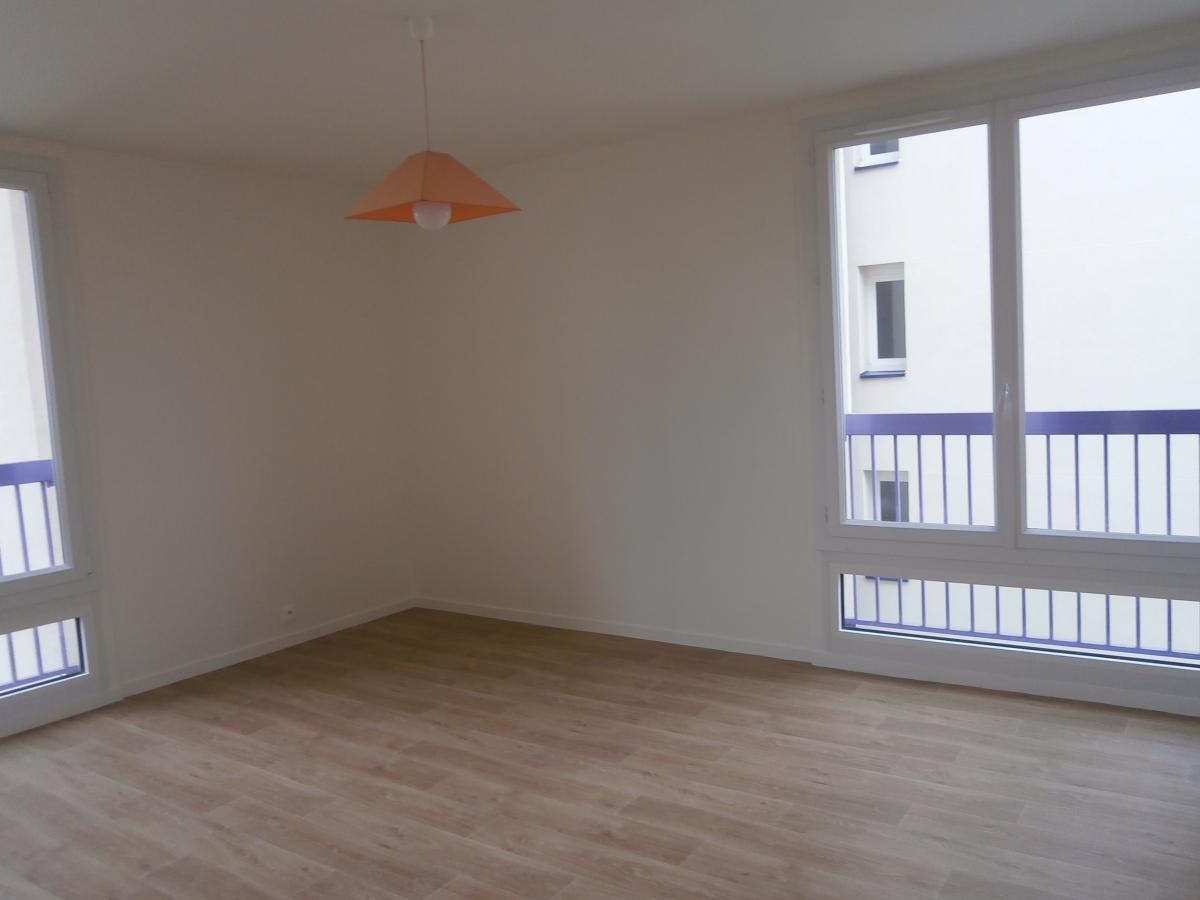 4 pièces - 4ème étage - 78m² - 155 000 € - Photo #0