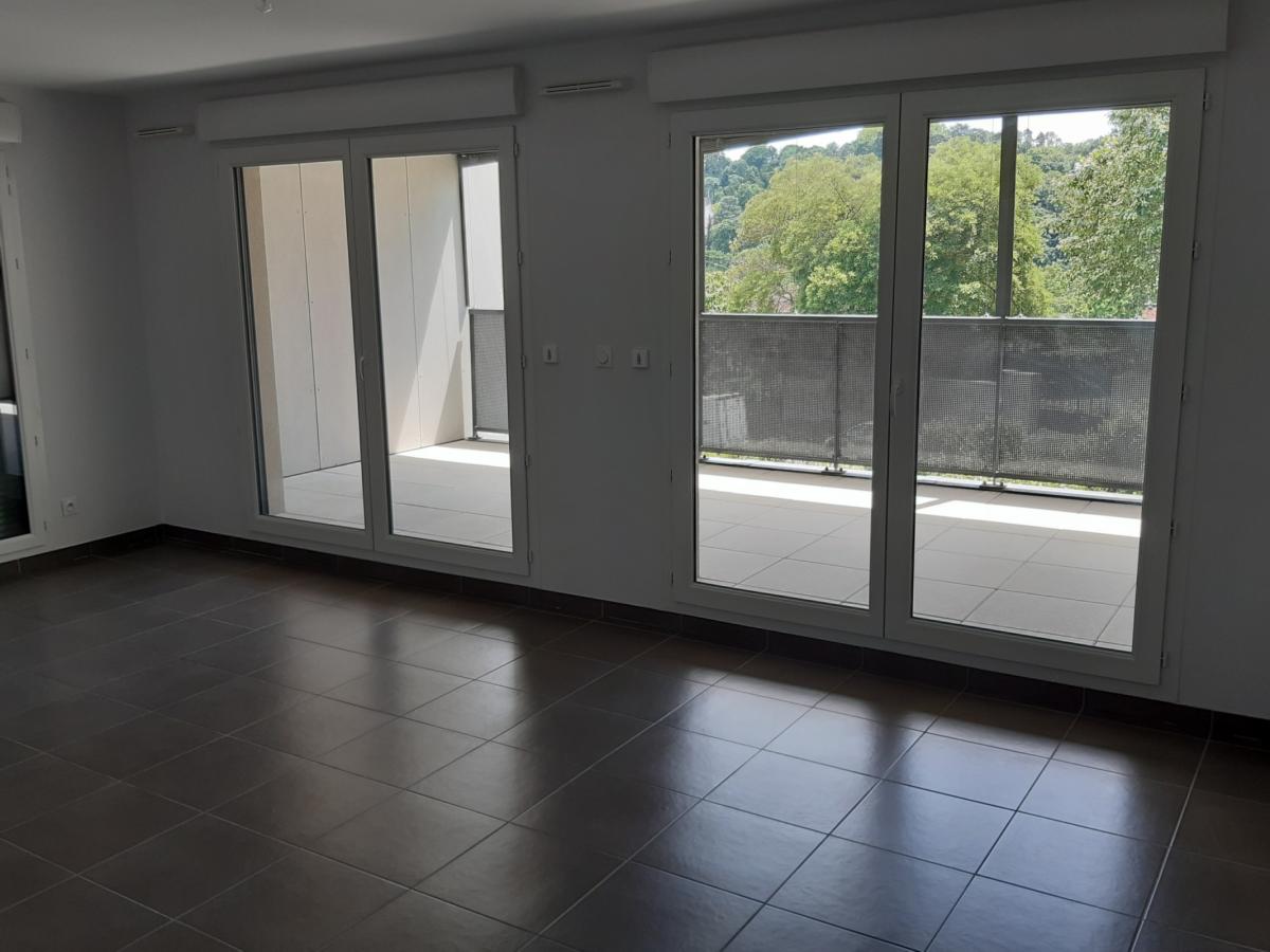 
																			3 pièces - 
																		4ème étage - 68m² - 1 018,18 € - Photo #1