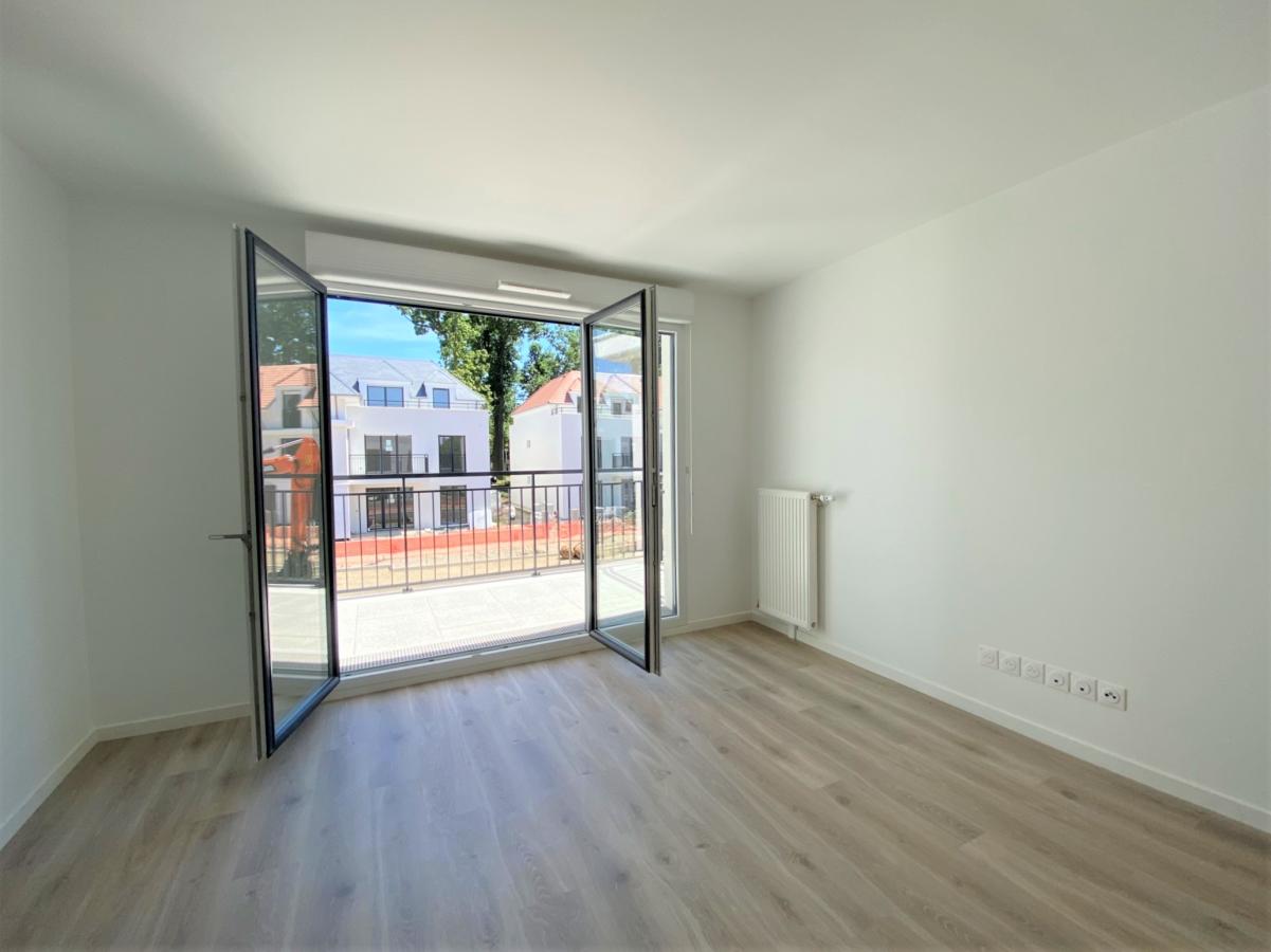 
																																							3 pièces - 
																																						1er étage - 68m² - 1 255,83 € - Photo #1