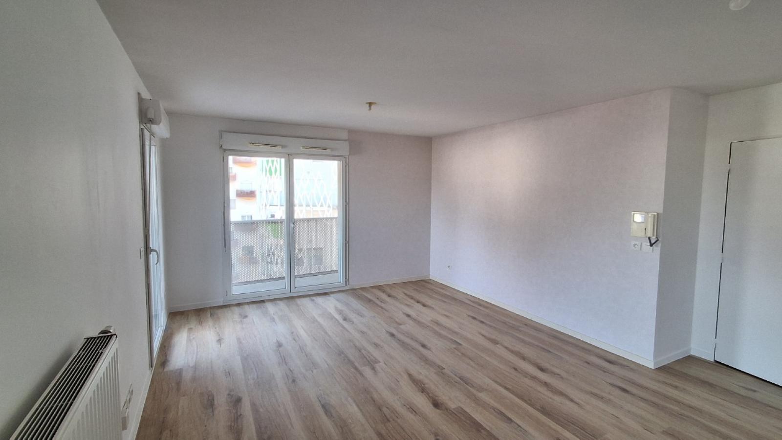 
																			3 pièces - 
																		6ème étage - 62m² - 937,49 € - Photo #3