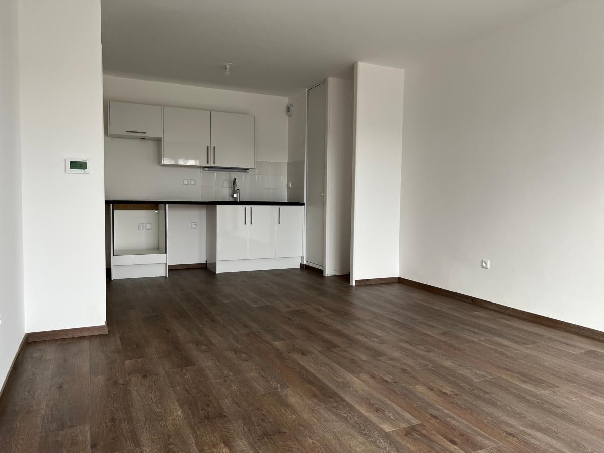 3 pièces - 2ème étage - 64m² - 763,98 € - Photo #1