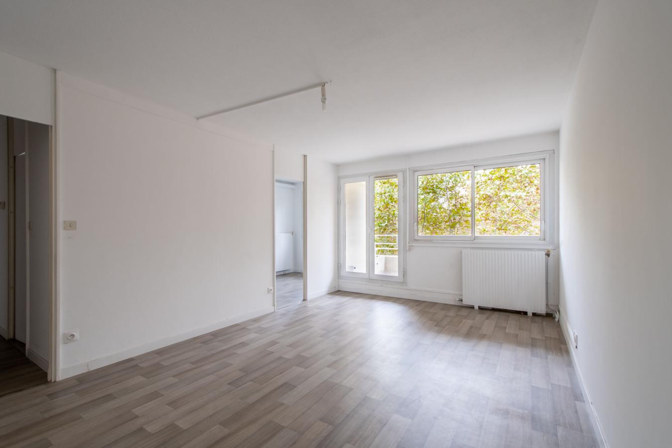 
																			2 pièces – 
																		4ème étage – 60m² - 155 000 € - Photo #0