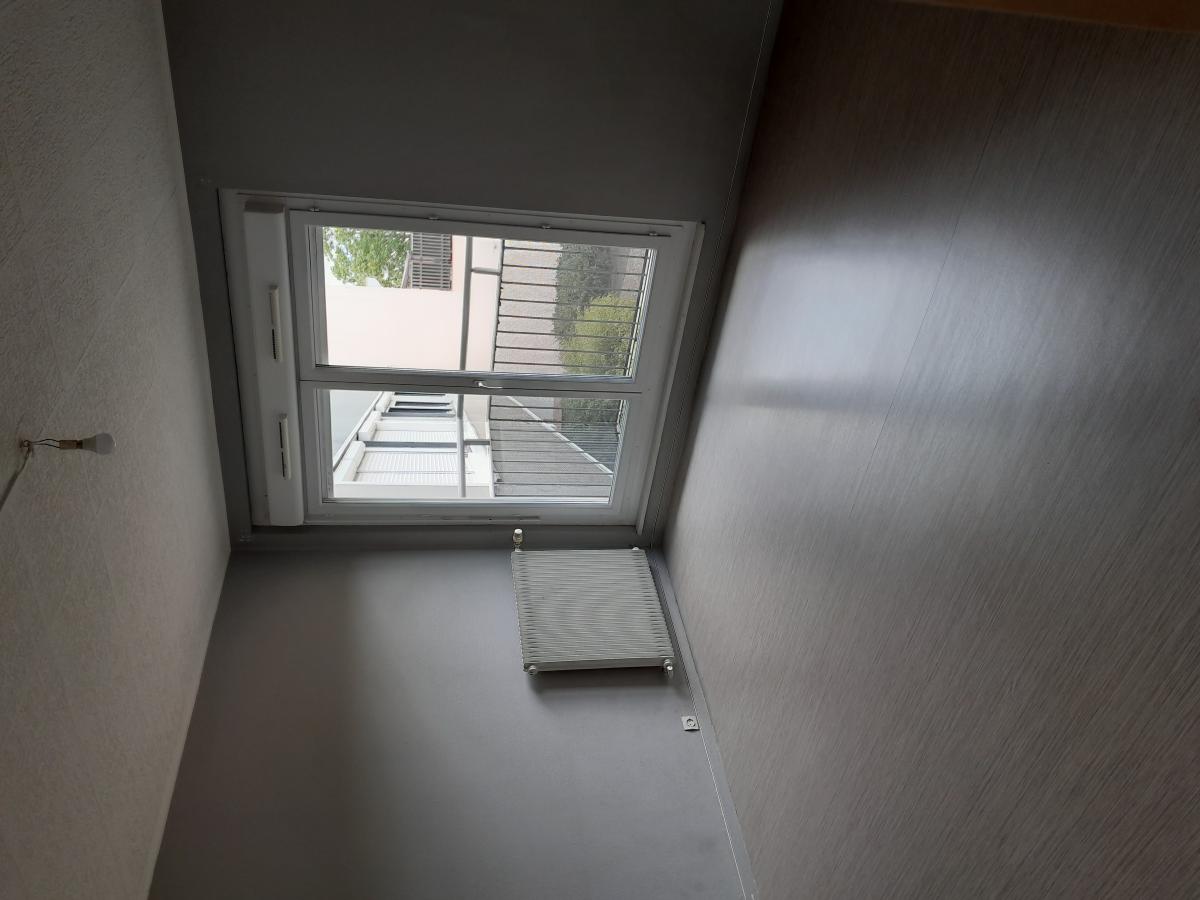 
																																							5 pièces - 
																																						4ème étage - 89m² - 772,80 € - Photo #3