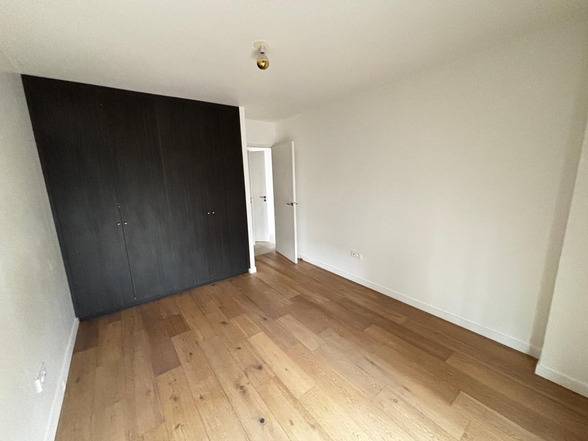 
																																							3 pièces - 
																																						3ème étage - 65m² - 2 090,98 € - Photo #2