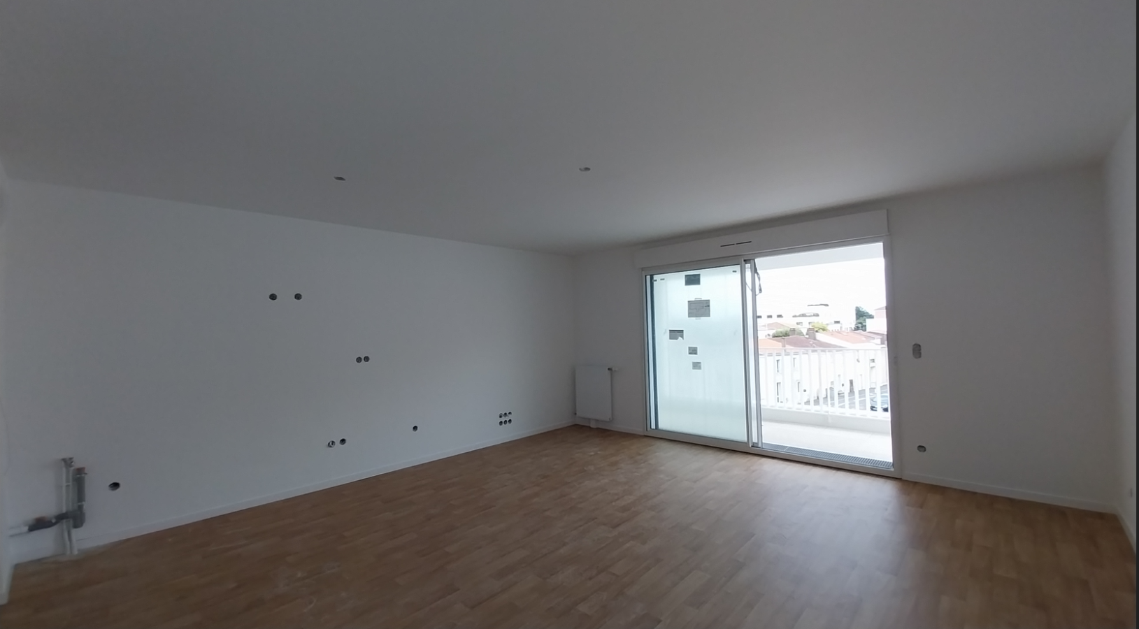 
																																							3 pièces - 
																																						RDC - 75m² - 861,49 € - Photo #3