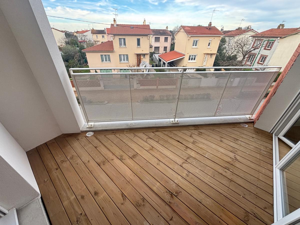 
																			4 pièces - 
																		2ème étage - 90m² - 1 021,18 € - Photo #1