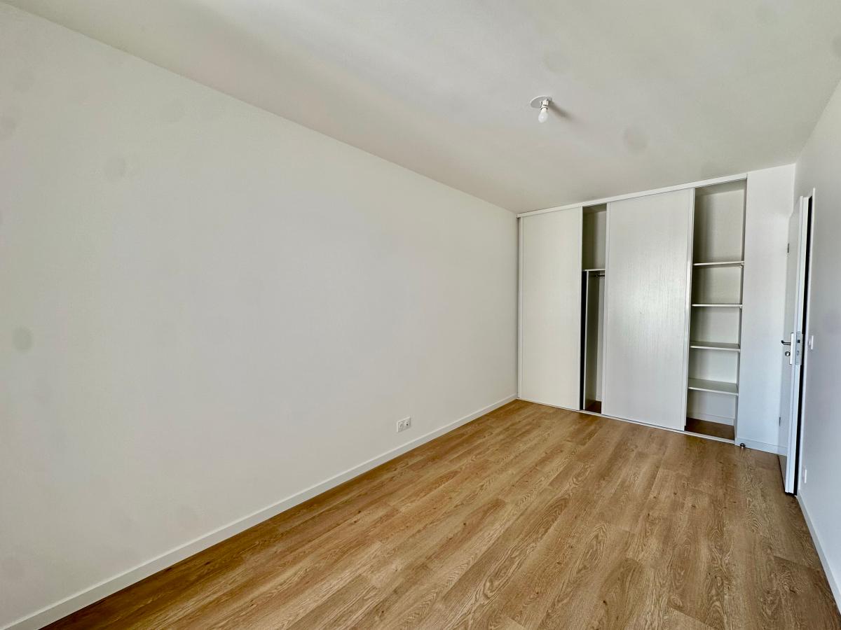 
																																							3 pièces - 
																																						3ème étage - 67m² - 1 184,99 € - Photo #5