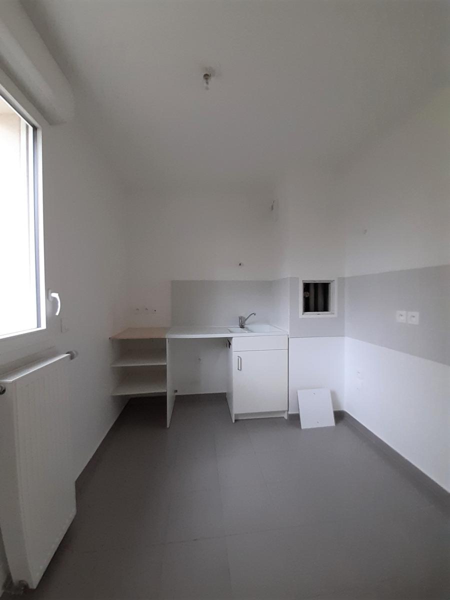 
																			3 pièces - 
																		1er étage - 58m² - 1 053,53 € - Photo #1