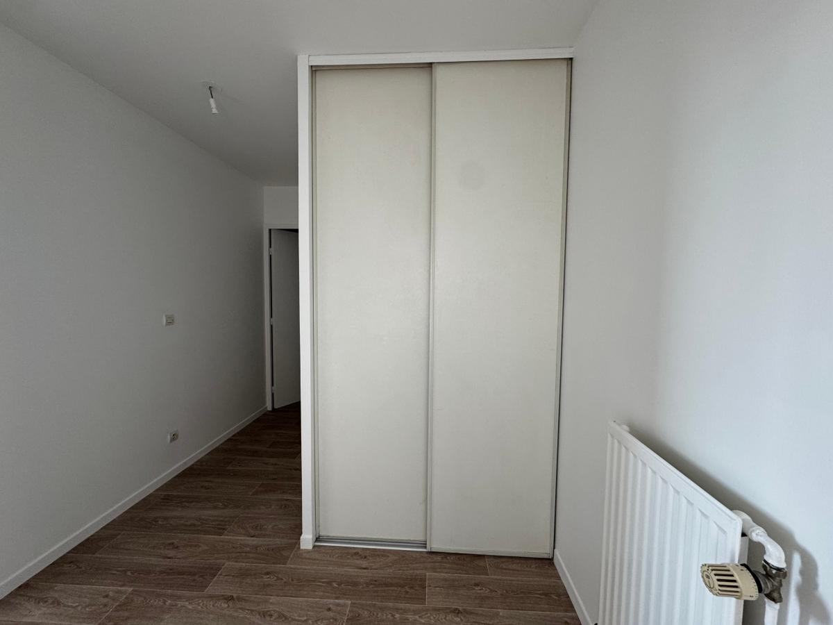 
																			2 pièces - 
																		3ème étage - 56m² - 150 000 € - Photo #1
