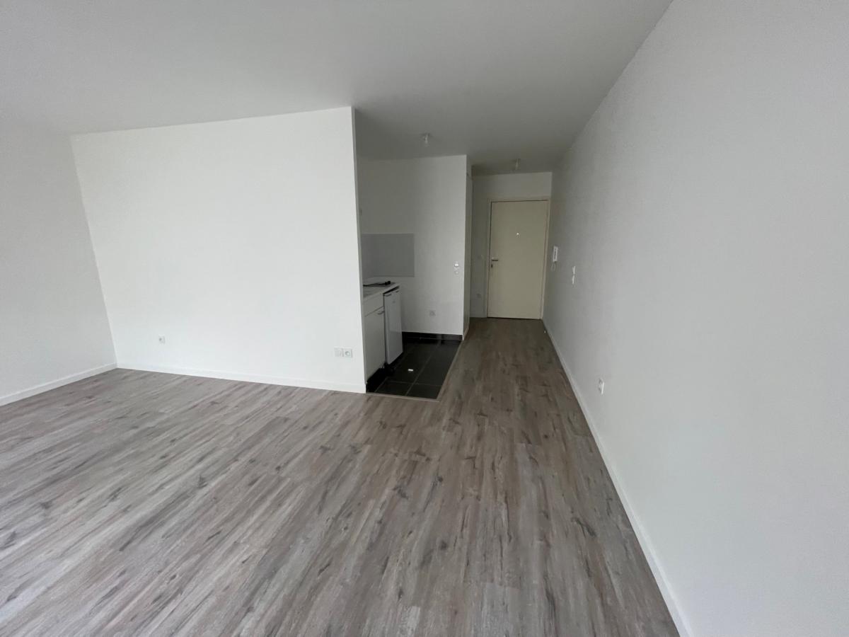 
																																							2 pièces - 
																																						2ème étage - 45m² - 962,50 € - Photo #1