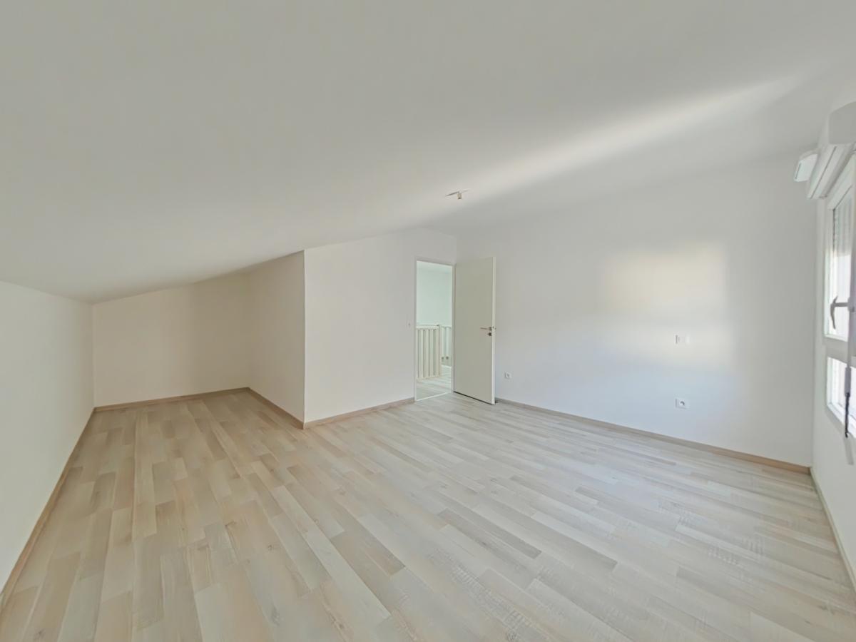 3 pièces - 1er étage - 67m² - 800,80 € - Photo #3