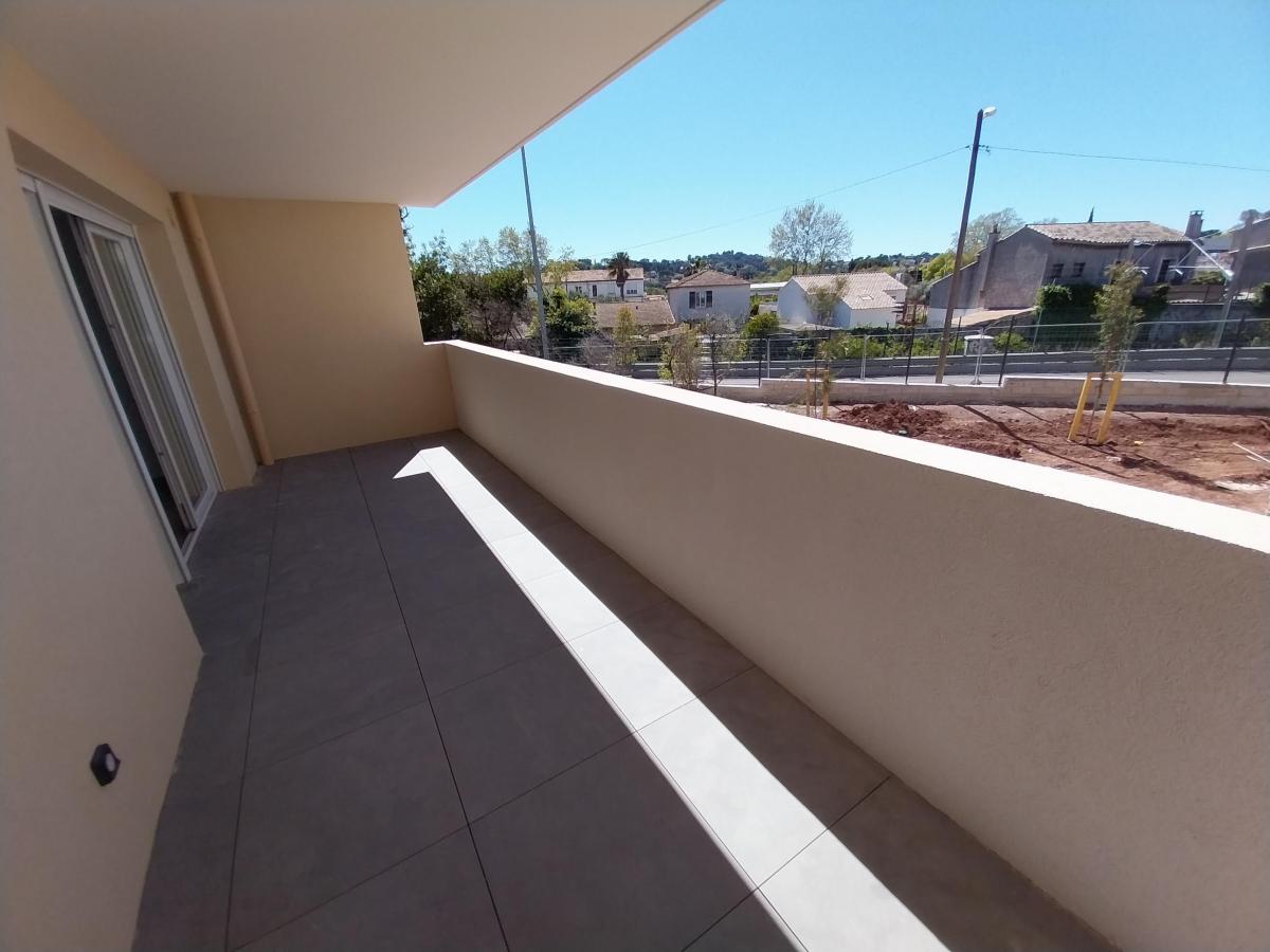 
																																							3 pièces - 
																																						3ème étage - 60m² - 1 006,29 € - Photo #3