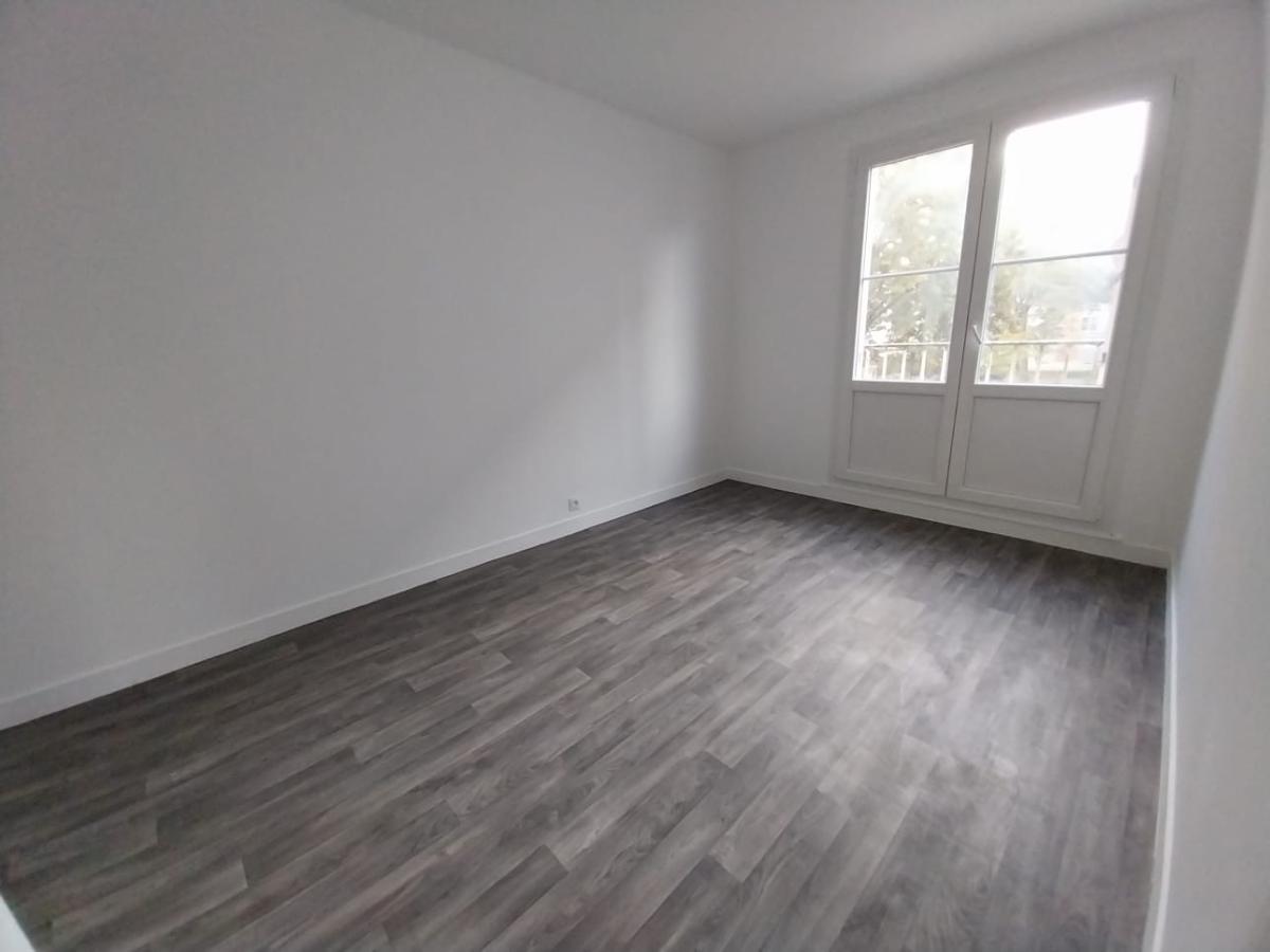 
																			3 pièces – 
																		1er étage – 63m² - 142 000 € - Photo #3