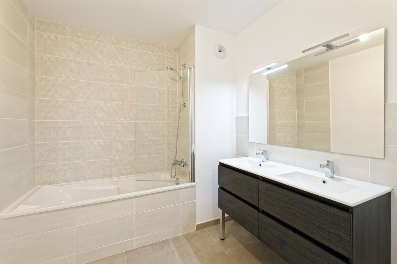 
																																							4 pièces - 
																																						4ème étage - 82m² - 1 022,04 € - Photo #7