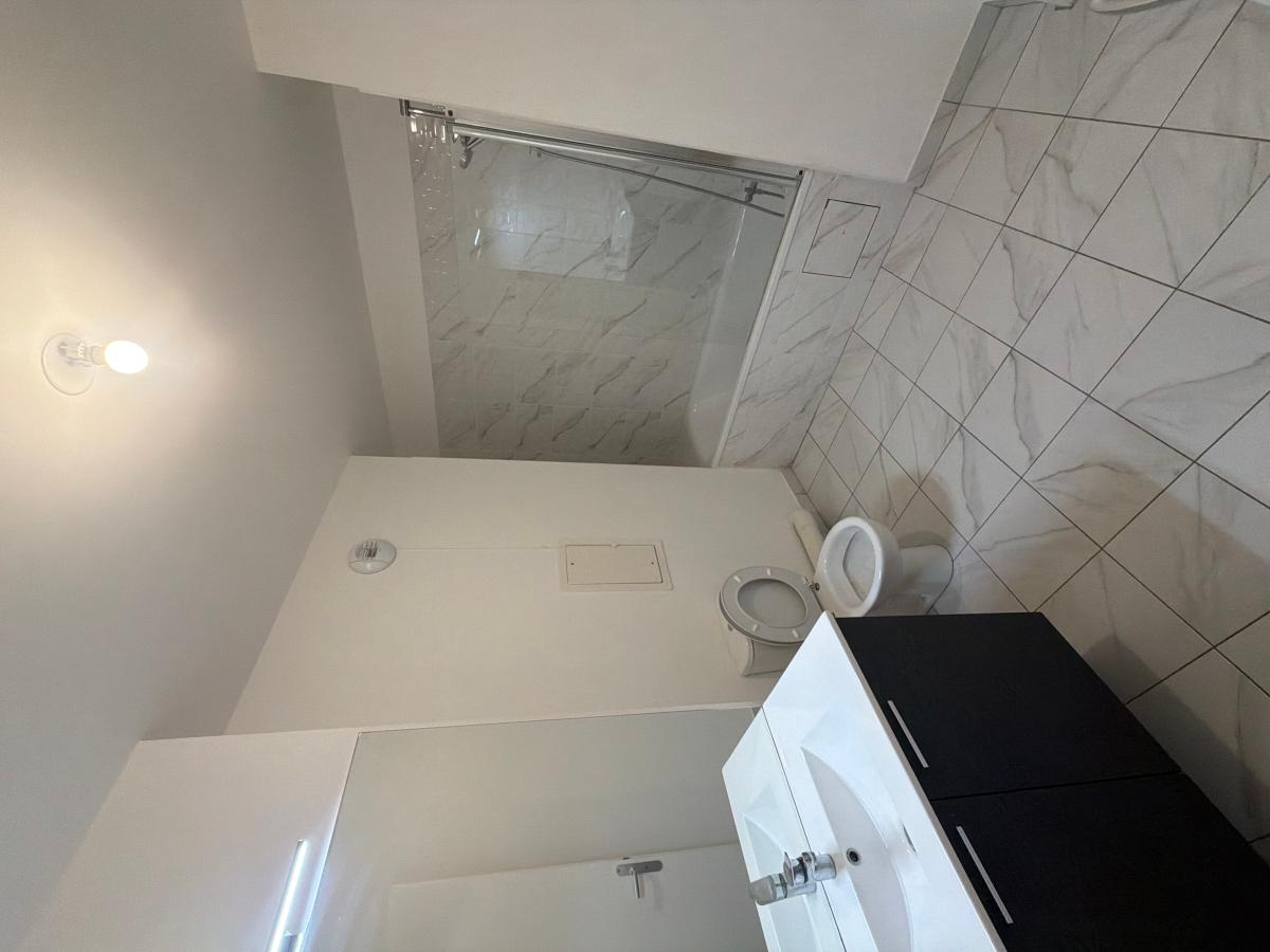 5 pièces - 2ème étage - 99m² - 1 763,43 € - Photo #6