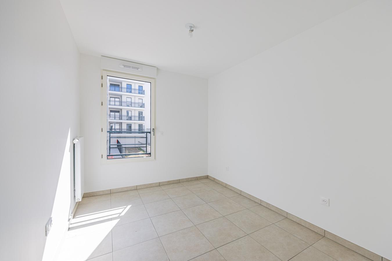 
																																							5 pièces - 
																																						RDC - 115m² - 2 538,97 € - Photo #5
