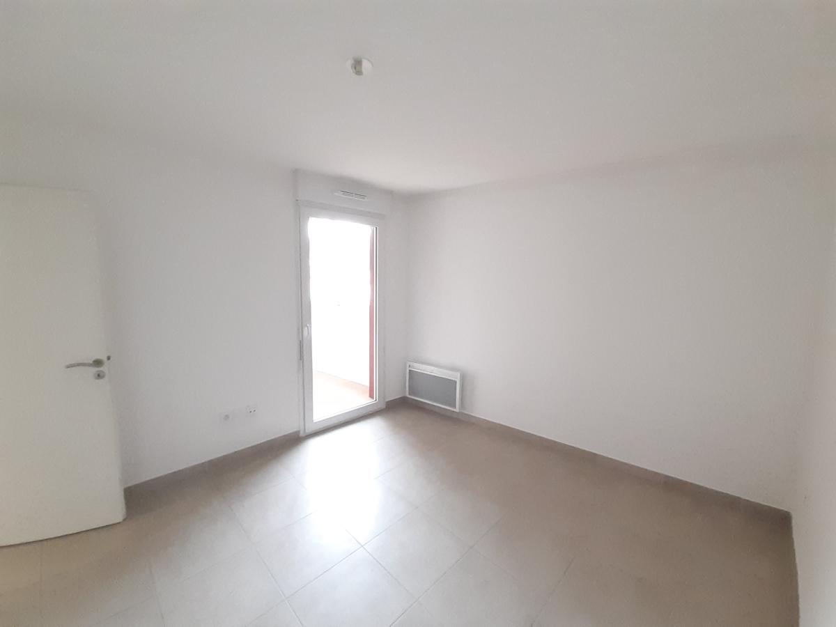 
																																							2 pièces - 
																																						2ème étage - 40m² - 660,26 € - Photo #4