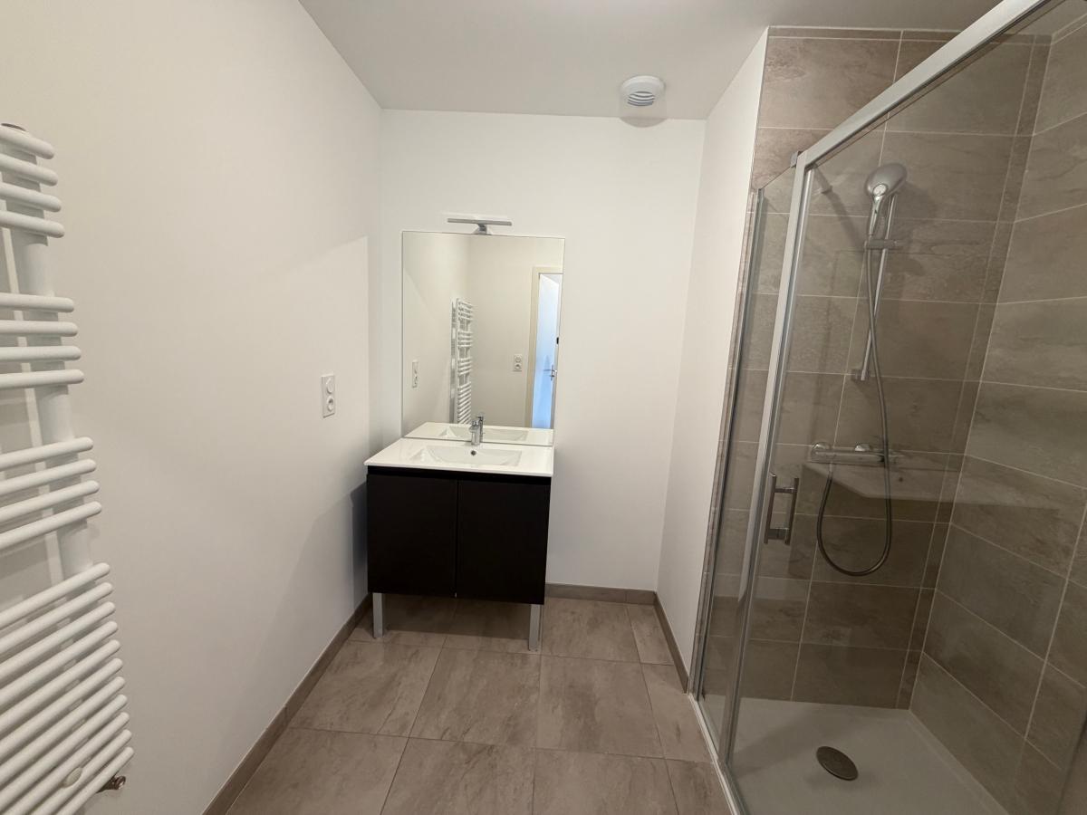 
																			3 pièces - 
																		RDC - 61m² - 916,43 € - Photo #7