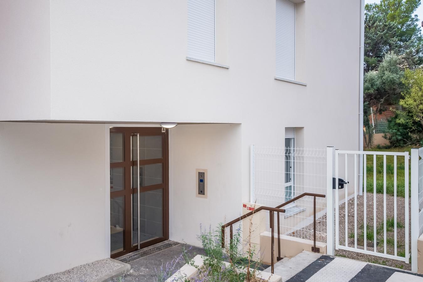 
																																							3 pièces - 
																																						2ème étage - 72m² - 922,55 € - Photo #2