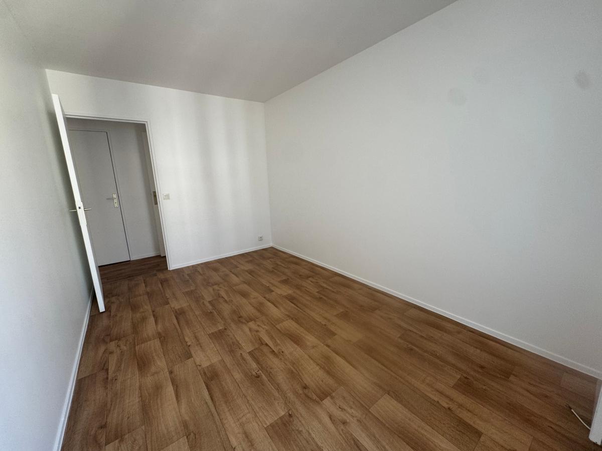 
																																							3 pièces - 
																																						5ème étage - 69m² - 586 500 € - Photo #6