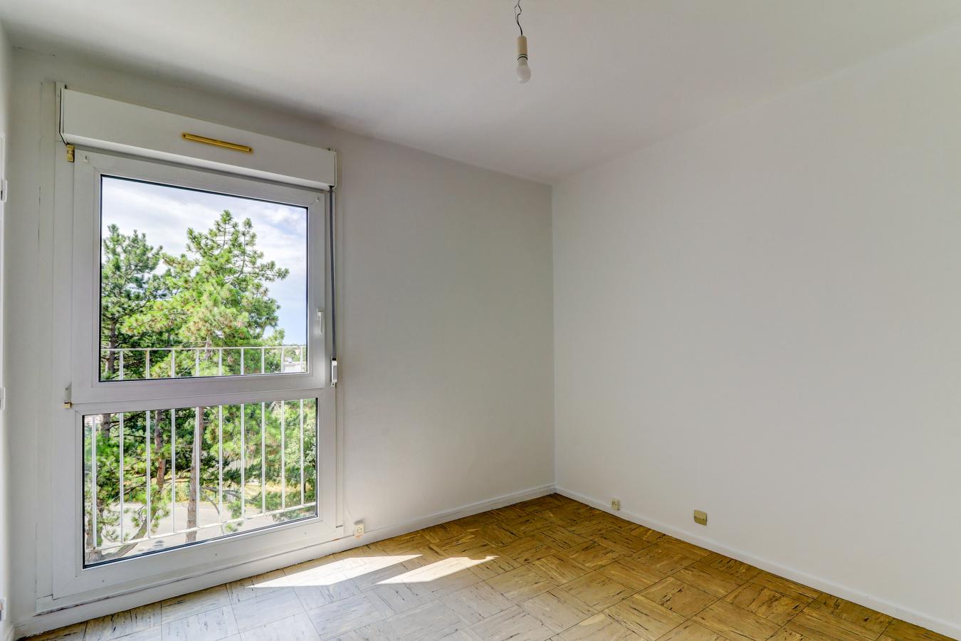 5 pièces - 3ème étage - 86m² - 752,71 € - Photo #3