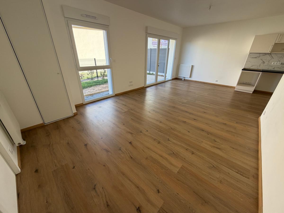 4 pièces - RDC - 83m² - 815,13 € - Photo #3