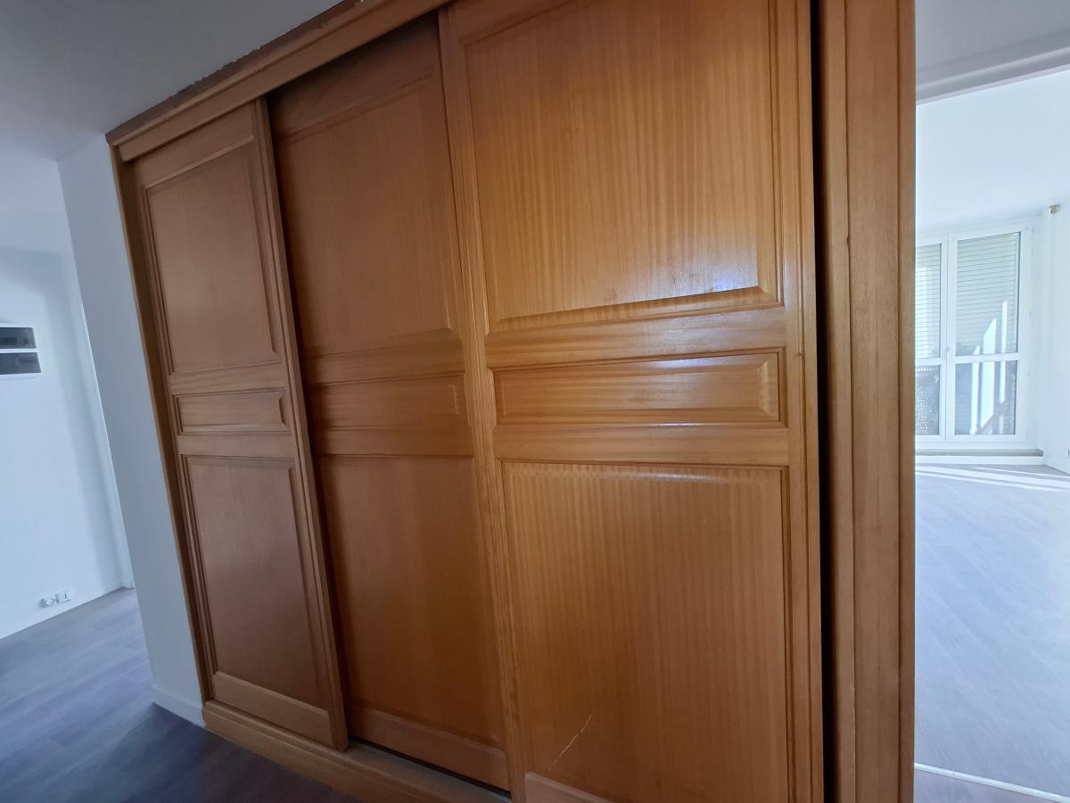 
																																							3 pièces - 
																																						4ème étage - 74m² - 685,01 € - Photo #7