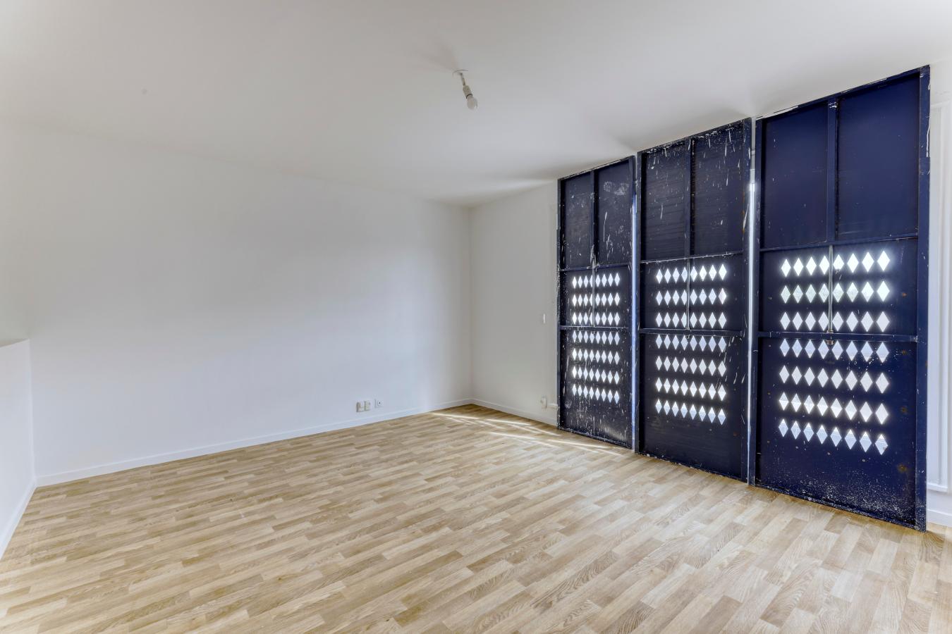 
																																							4 pièces - 
																																						4ème étage - 85m² - 178 000 € - Photo #3