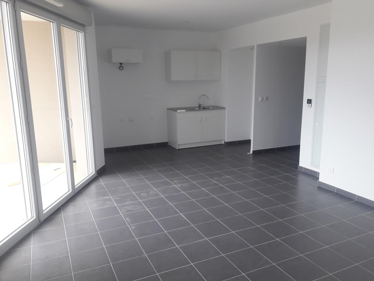 3 pièces - 2ème étage - 62m² - 1 030,32 € - Photo #1