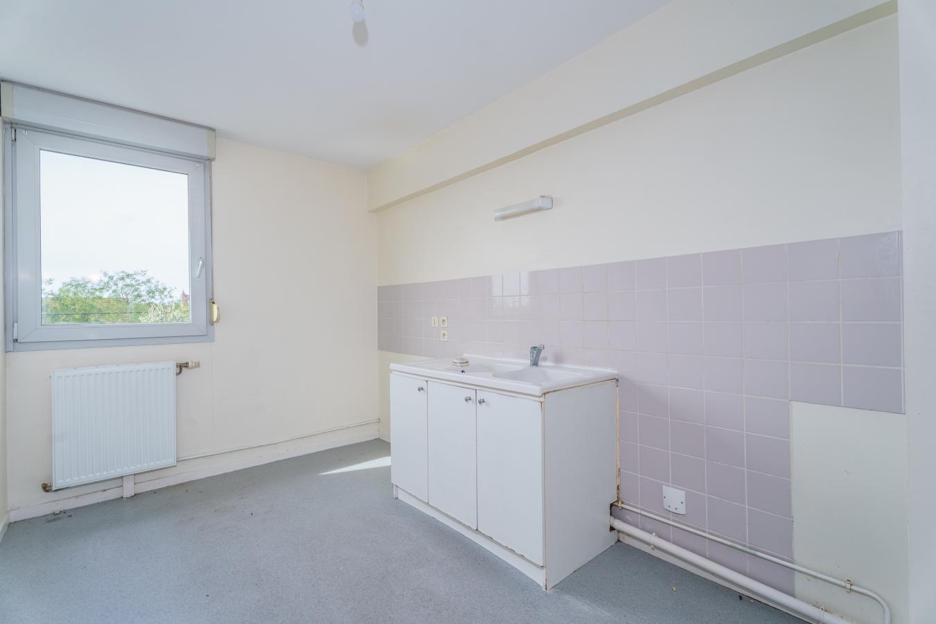 
																																							5 pièces - 
																																						2ème étage - 115m² - 211 300 € - Photo #3