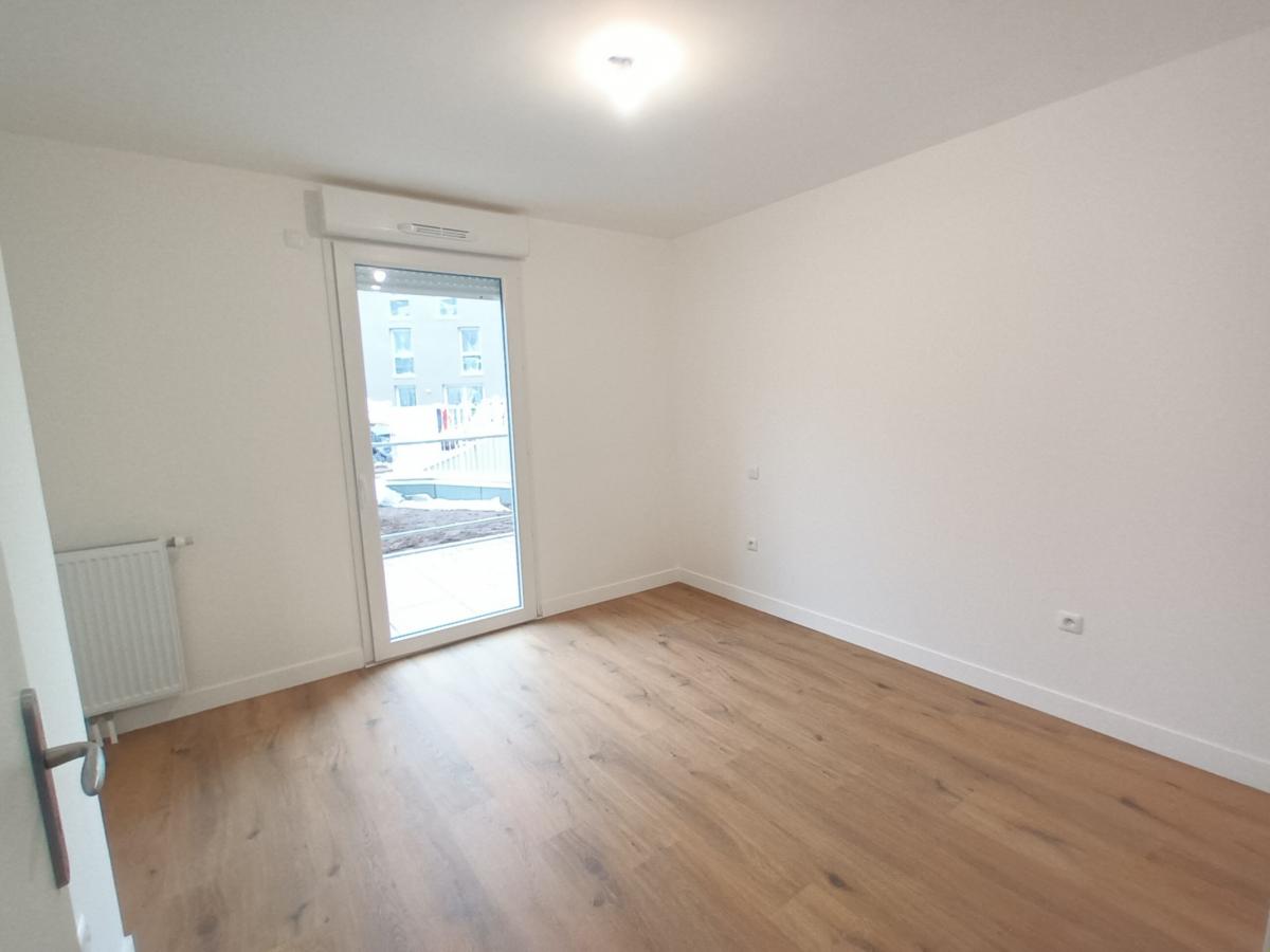 
																			3 pièces - 
																		4ème étage - 65m² - 804,49 € - Photo #4