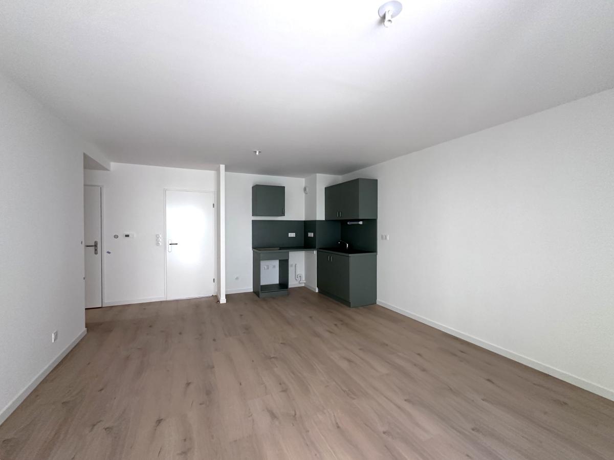 
																																							2 pièces - 
																																						1er étage - 48m² - 723,10 € - Photo #3