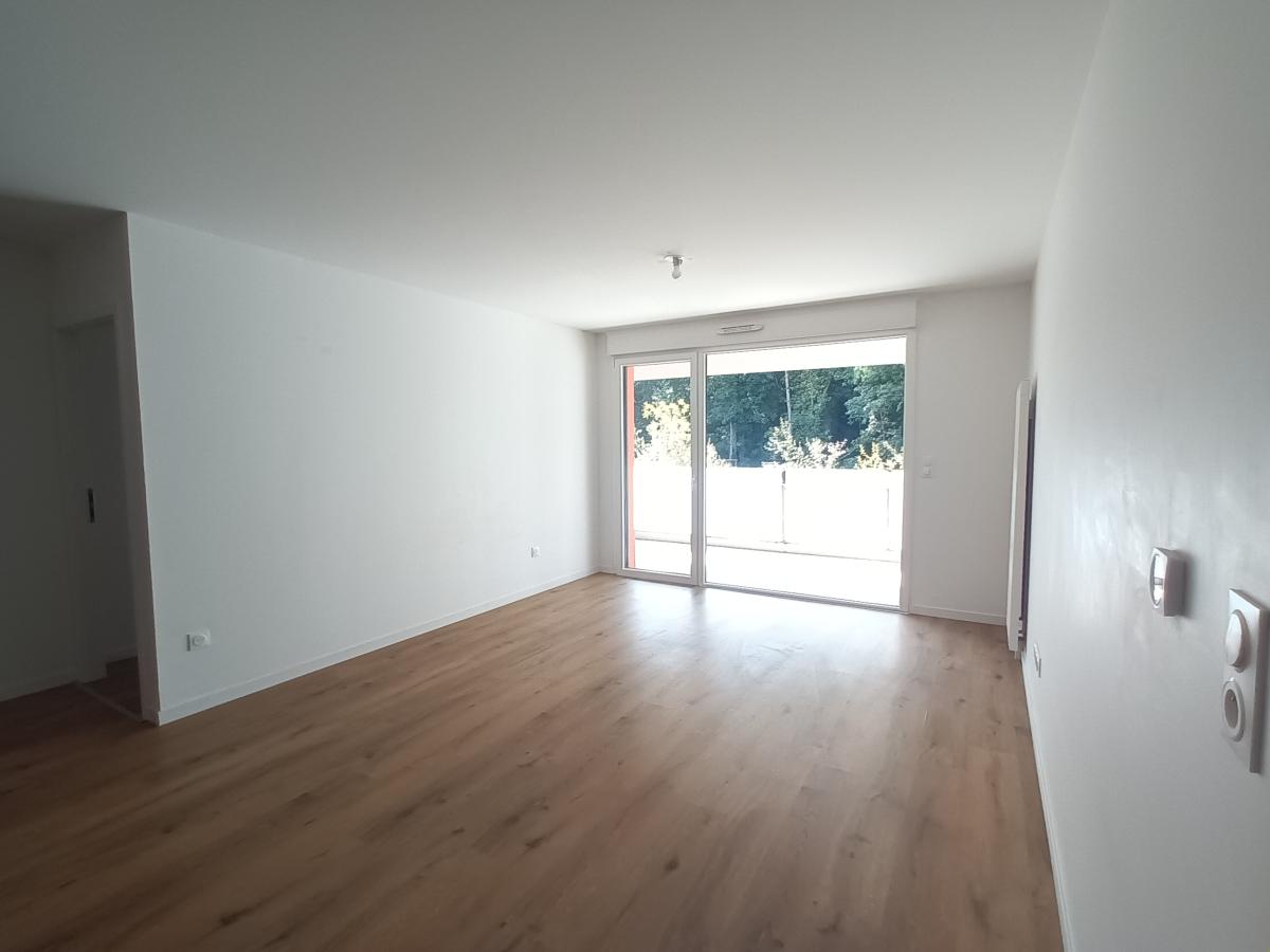 4 pièces - 3ème étage - 86m² - 1 040,83 € - Photo #1