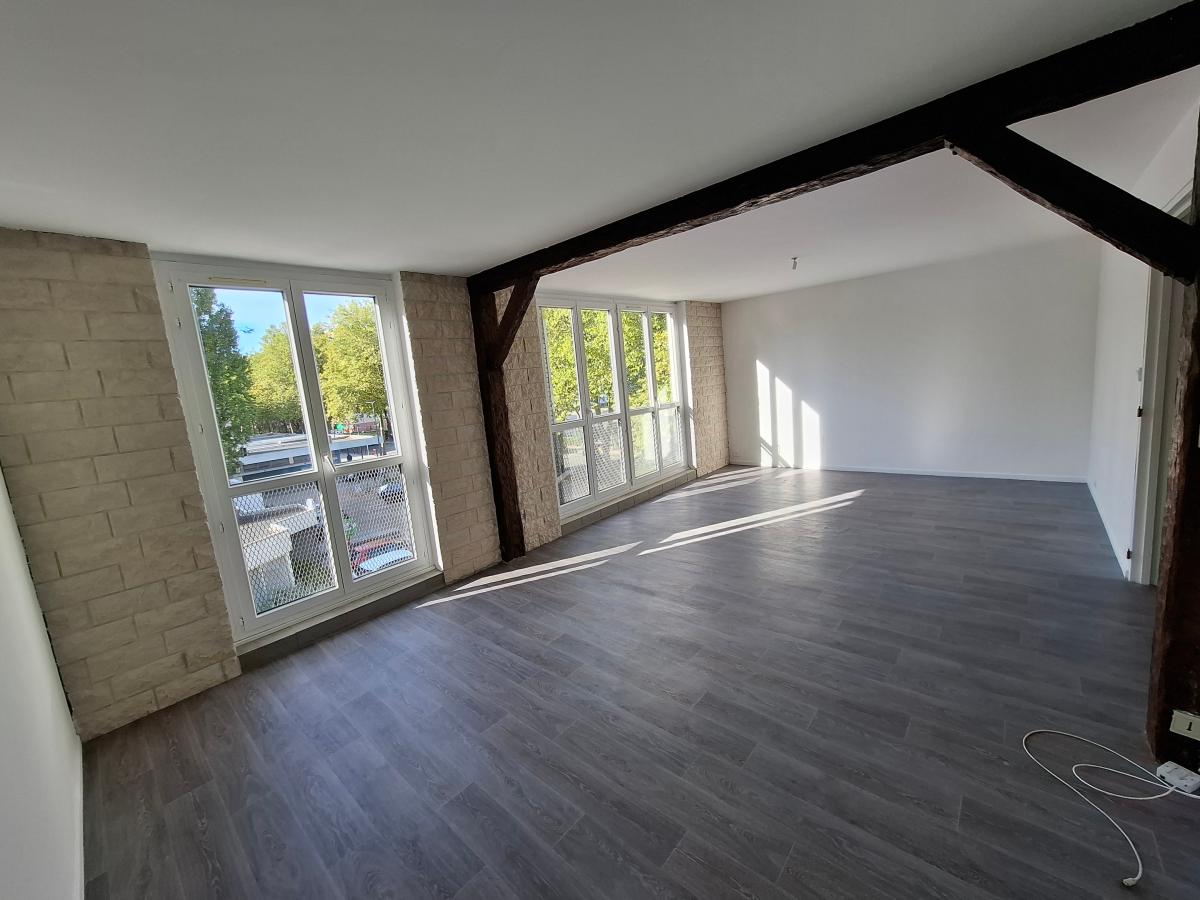 
																																							3 pièces - 
																																						4ème étage - 74m² - 685,01 € - Photo #2