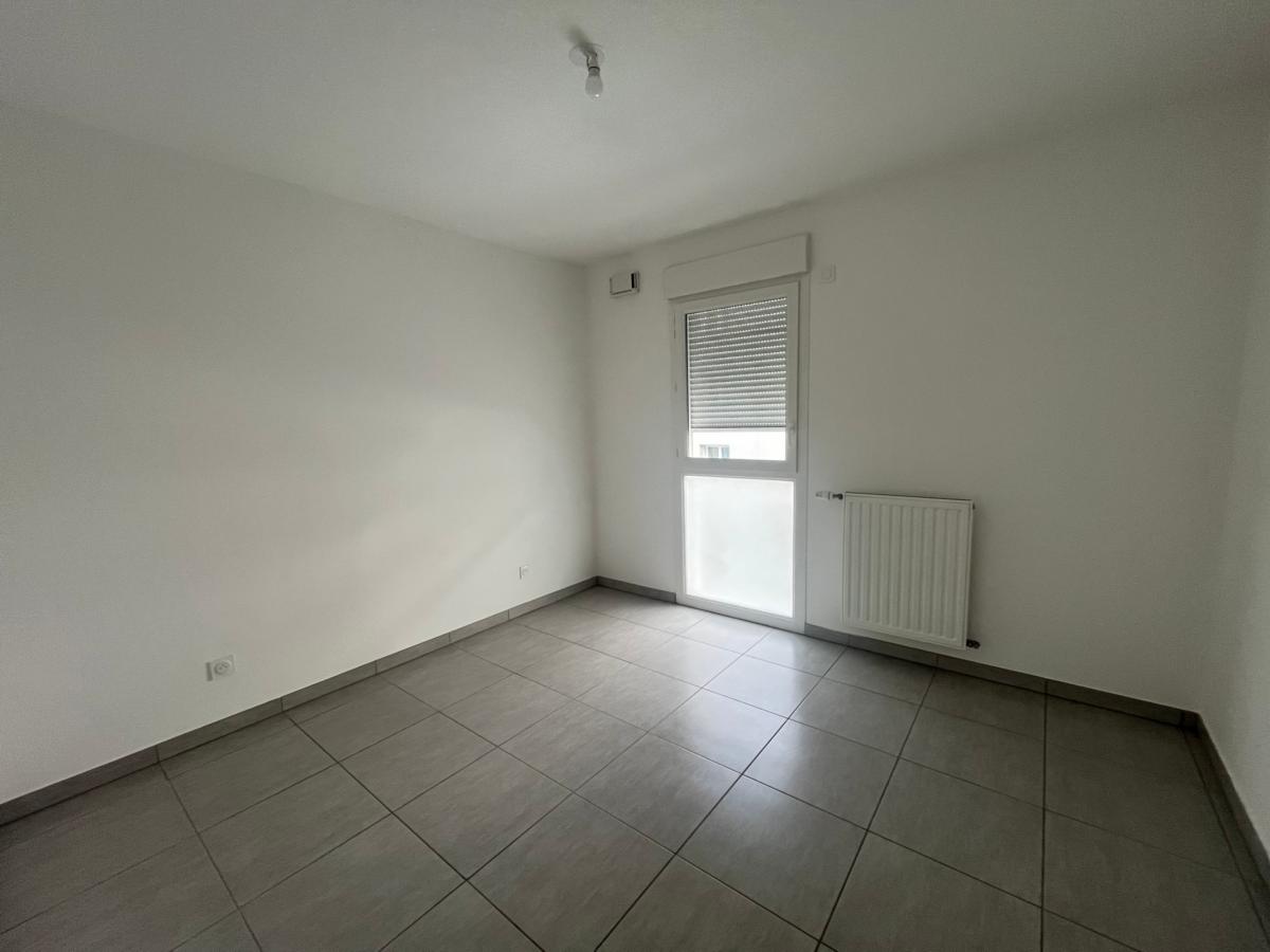
																																							2 pièces - 
																																						3ème étage - 41m² - 657,32 € - Photo #5