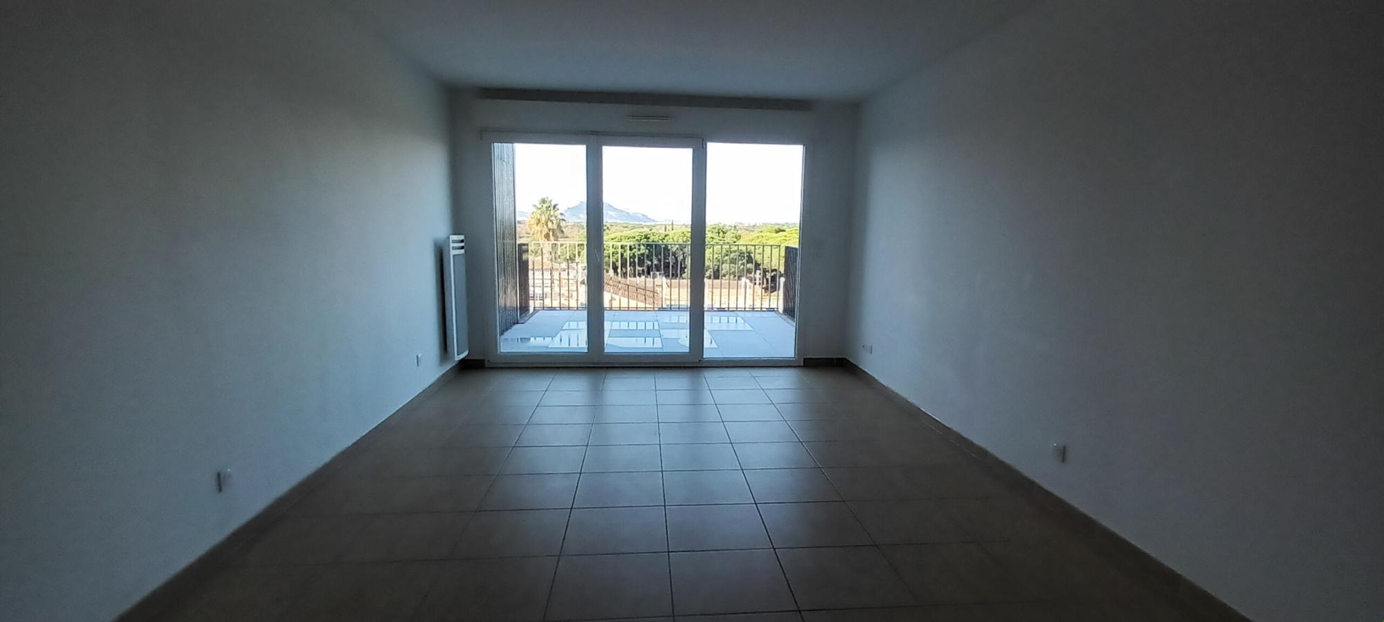 
																																							3 pièces - 
																																						2ème étage - 68m² - 1 003,85 € - Photo #1