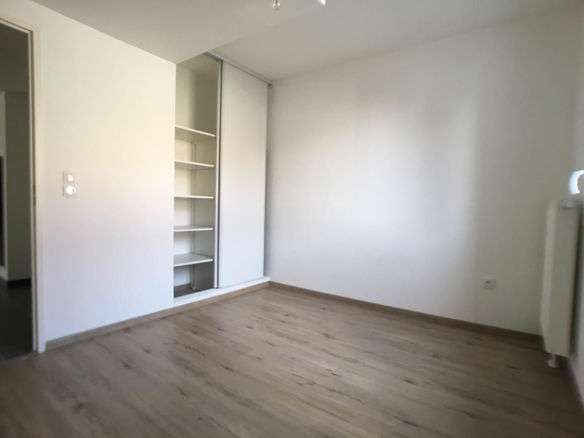 
																																							3 pièces - 
																																						RDC - 65m² - 733,10 € - Photo #4