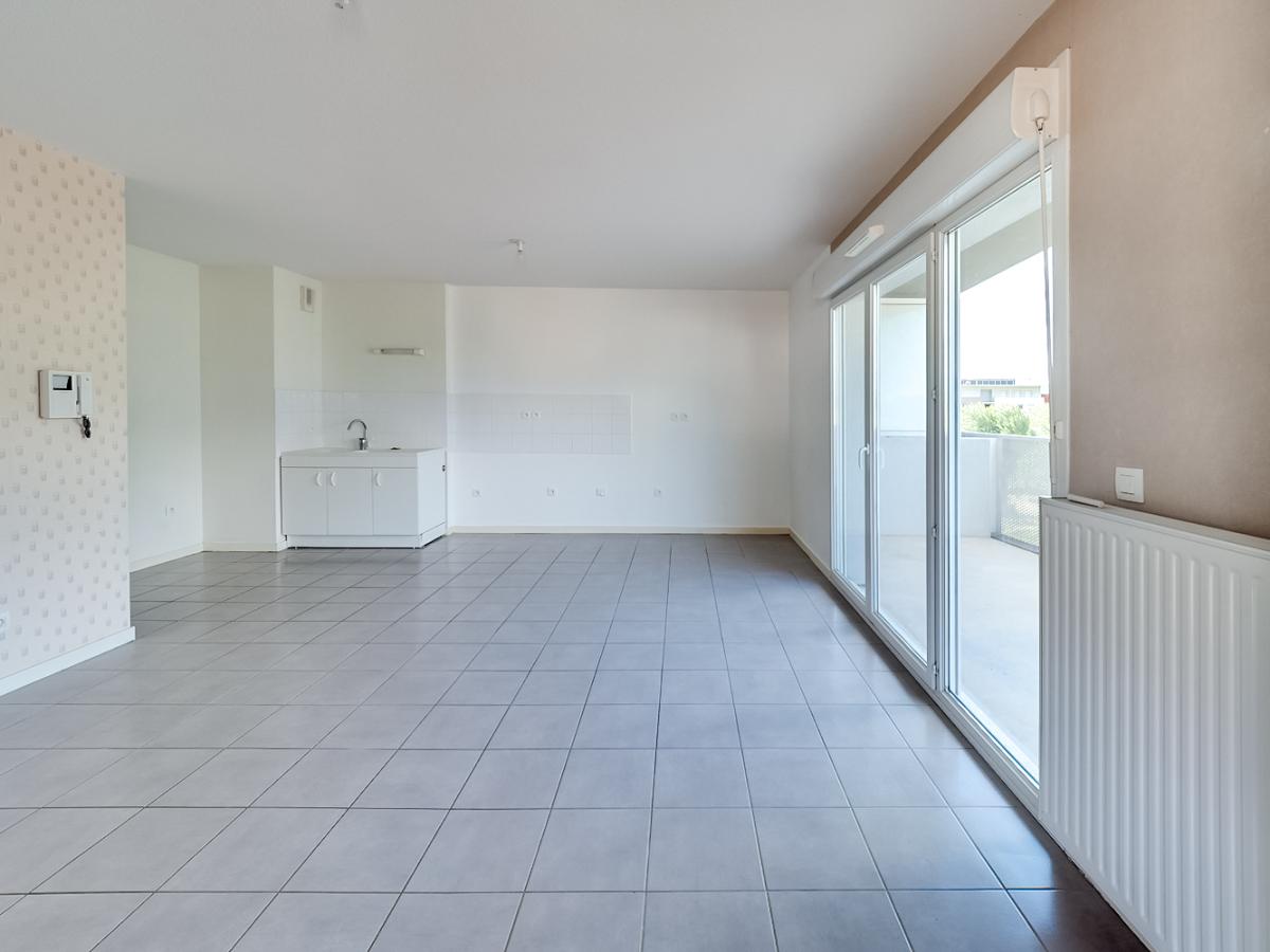 
																																							4 pièces - 
																																						6ème étage - 77m² - 1 034,63 € - Photo #3